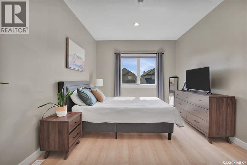 26 103 Willis CRESCENT — photo 19 of 33