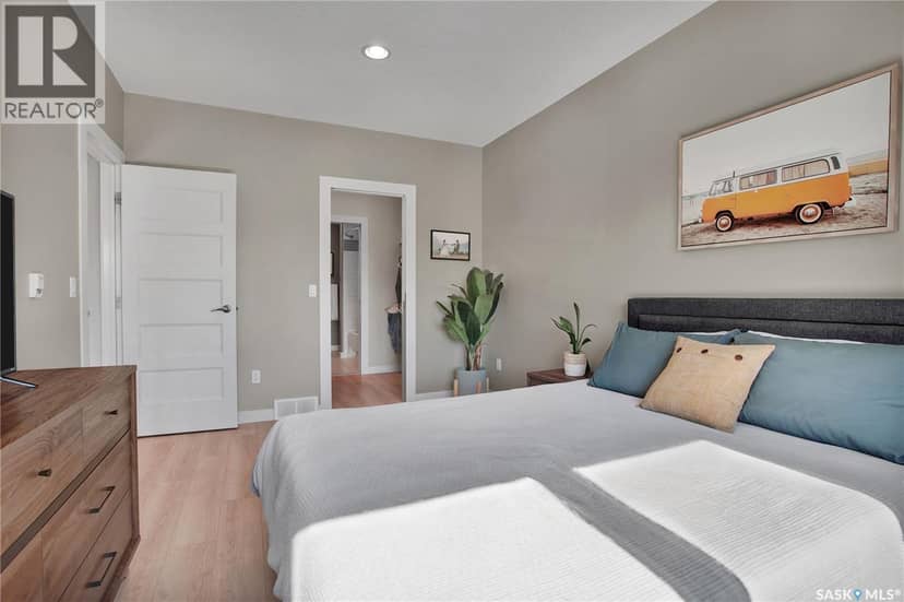 26 103 Willis CRESCENT — photo 20 of 33