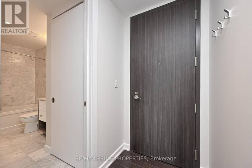 506 - 300 Lisgar Street — photo 3 of 34