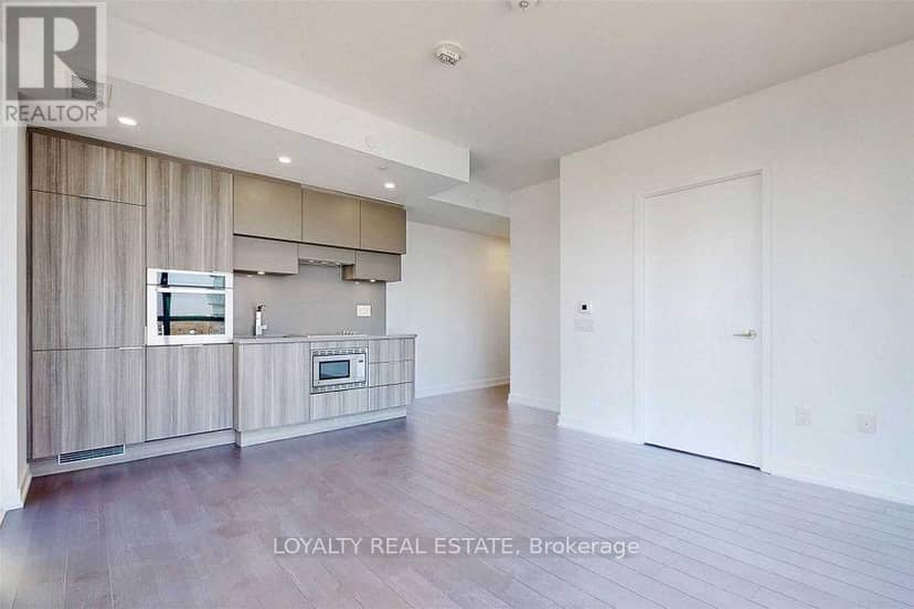1409 - 39 Roehampton Avenue — photo 14 of 40