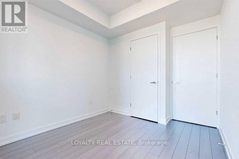 1409 - 39 Roehampton Avenue — photo 27 of 40