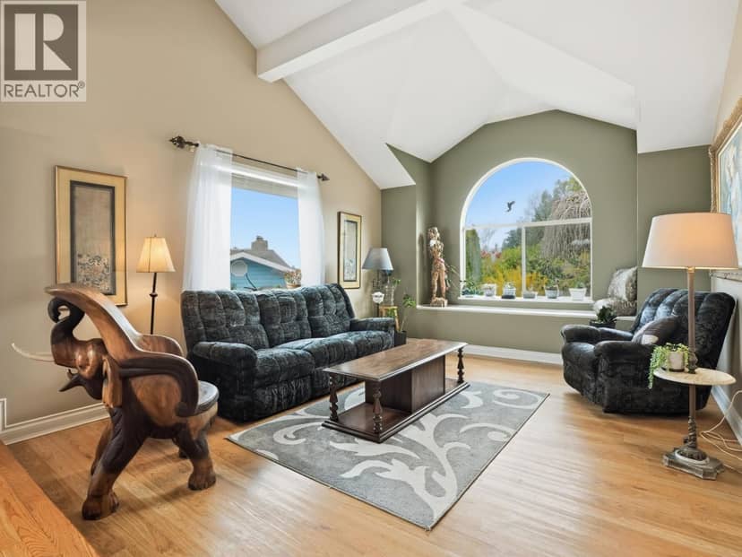 1481 SHAUGHNESSY PLACE, Gibsons, photo 4