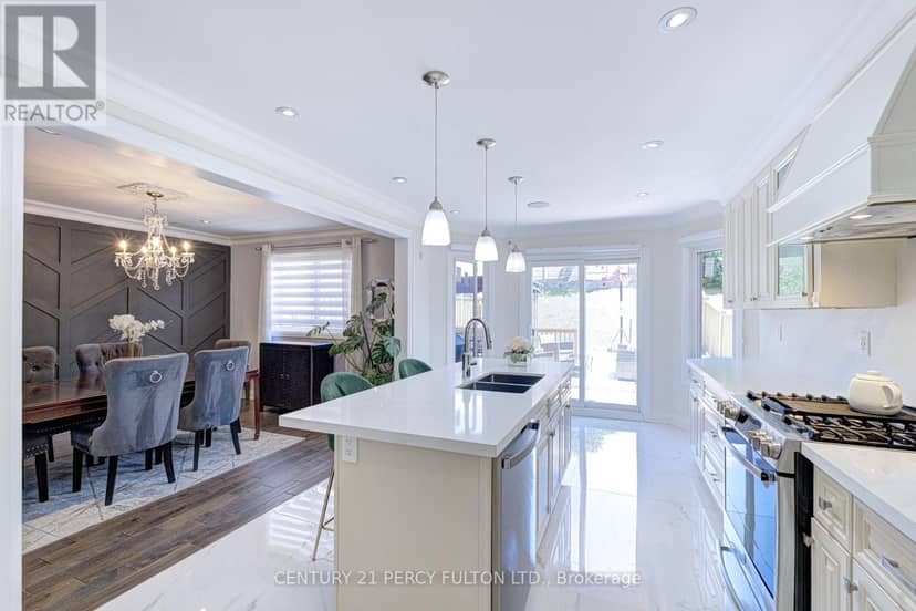 109 Woodcroft Lane — photo 18 of 40