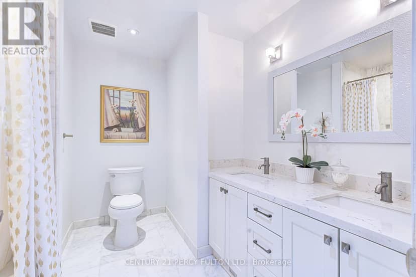 109 Woodcroft Lane — photo 27 of 40
