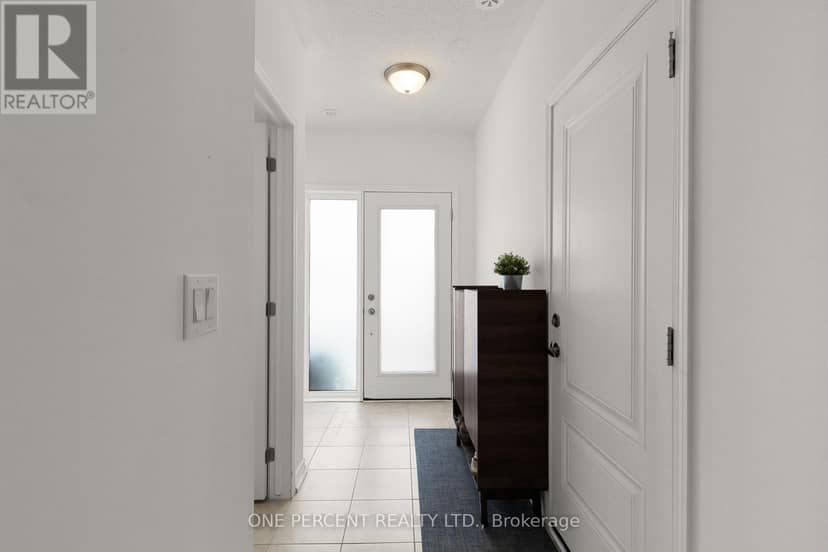 129 Colborne Street E — photo 7 of 39