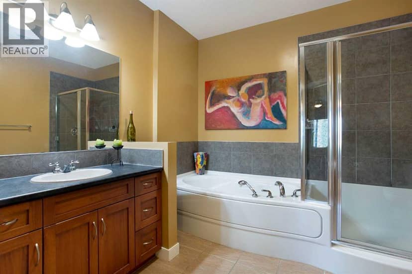 405, 10 Discovery Ridge Close SW — photo 15 of 19