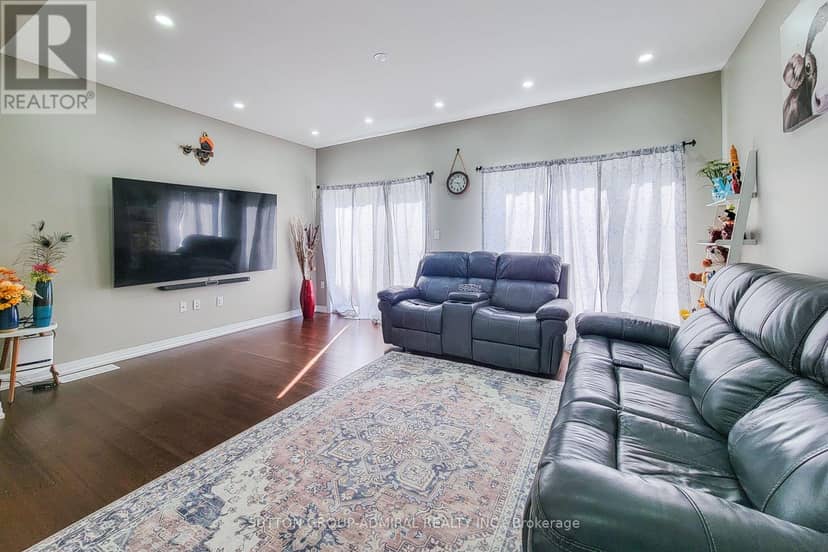 4002 Crown Street — photo 10 of 38