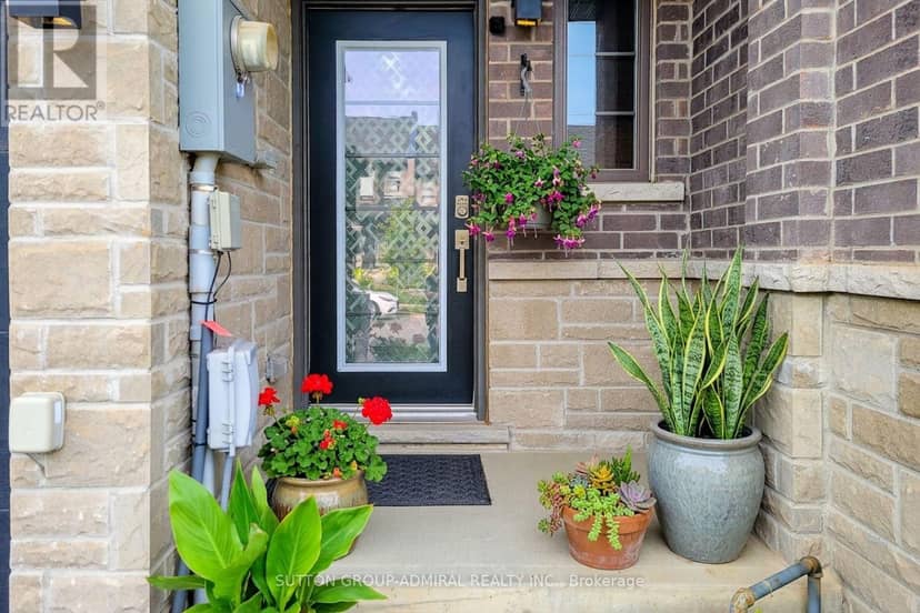 4002 Crown Street — photo 4 of 38