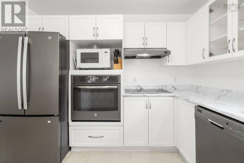 122 Victoria Street — photo 11 of 34