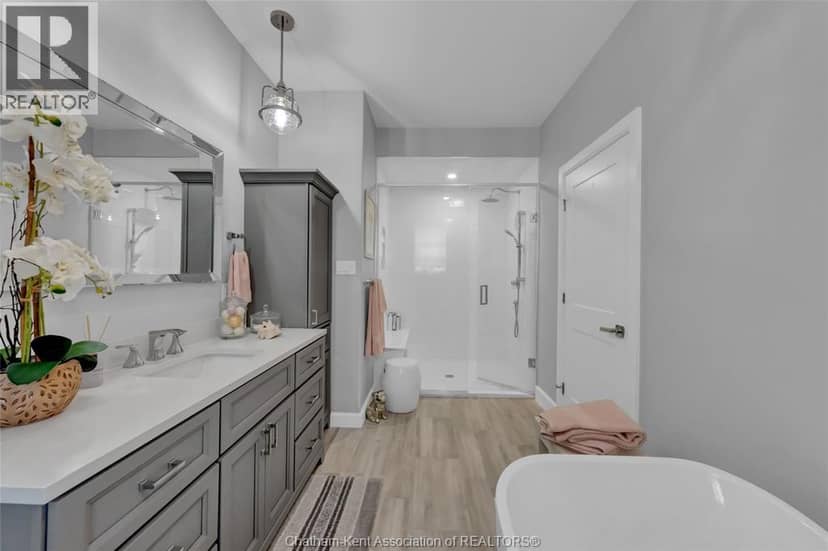 21267 Adams CRESCENT — photo 40 of 40