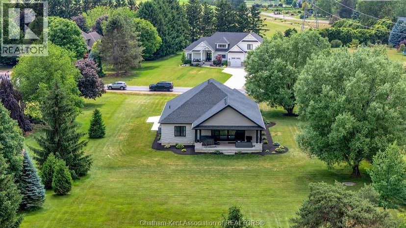 21267 Adams CRESCENT — photo 7 of 40