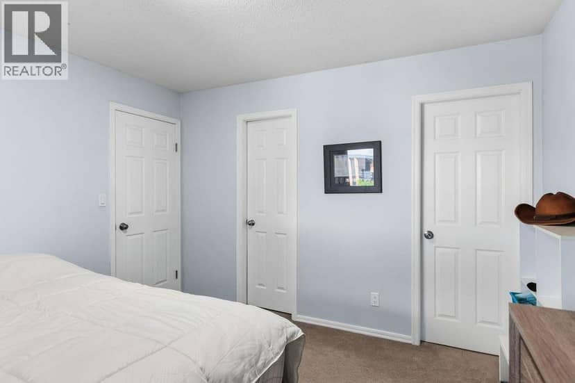 205 106 MCDERMID DRIVE, Prince George, photo 4