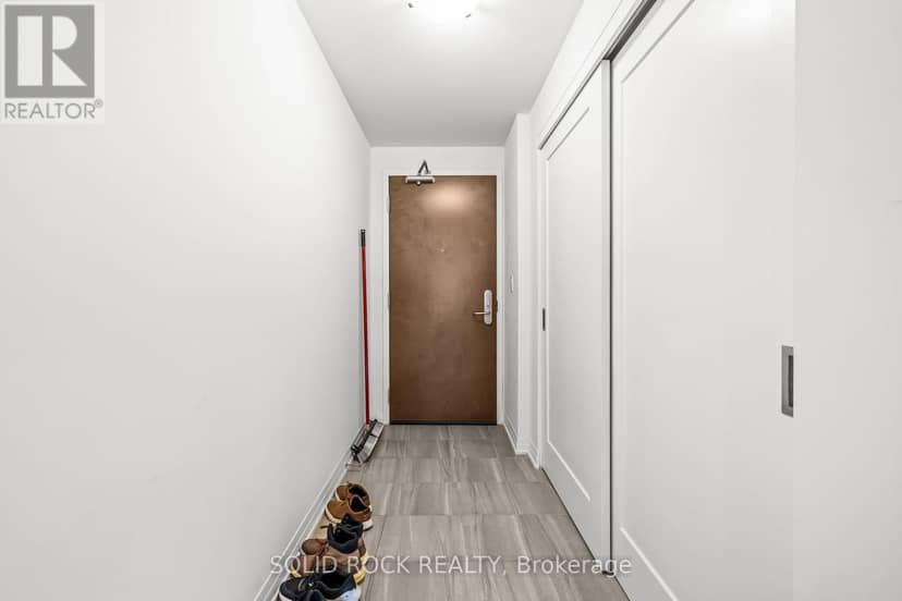 2308 - 805 Carling Avenue — photo 22 of 40