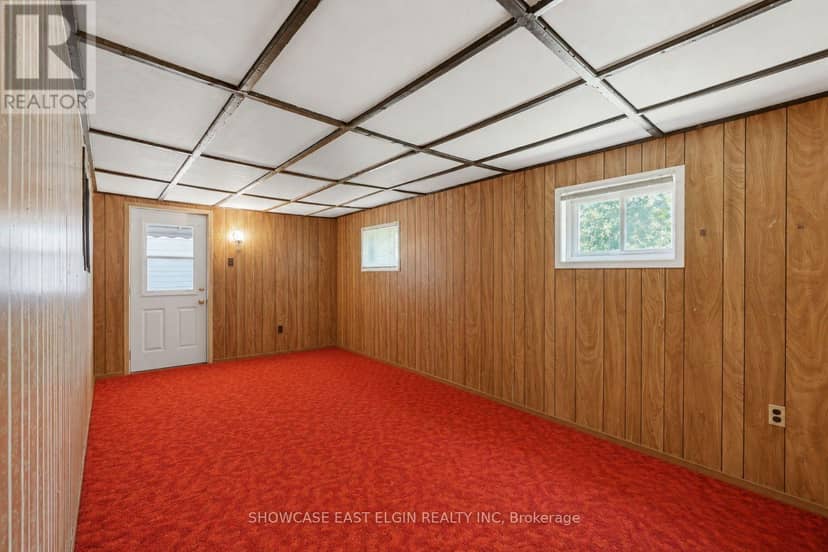 212 Sydenham Street E — photo 14 of 37
