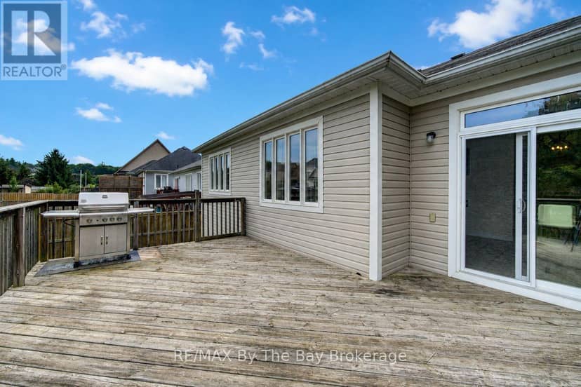 11 Grand Poplar Lane — photo 12 of 36