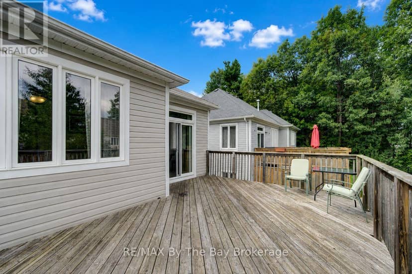 11 Grand Poplar Lane — photo 31 of 36