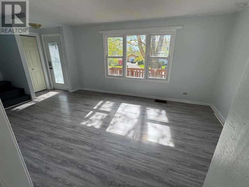 24 Hillside Drive — photo 10 of 28