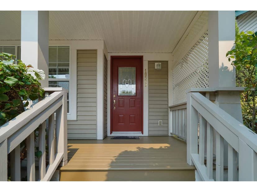18539 67A AVENUE, Surrey, photo 2