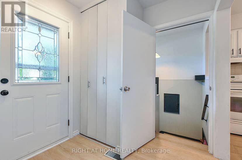 245 West 33rd Street — photo 3 of 24