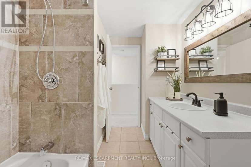 50 - 1115 Paramount Drive — photo 27 of 38