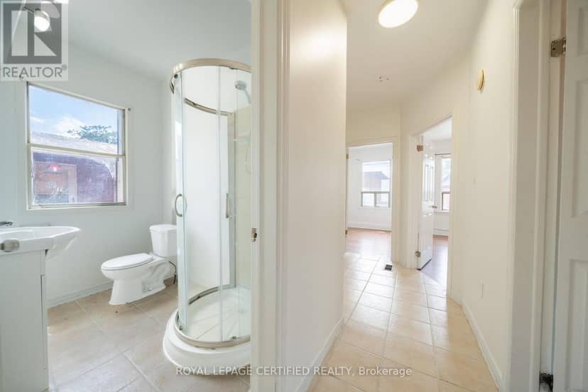 10 Fairleigh Avenue N — photo 8 of 38