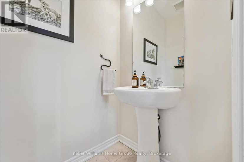 61 Ridgegate Crescent — photo 17 of 40