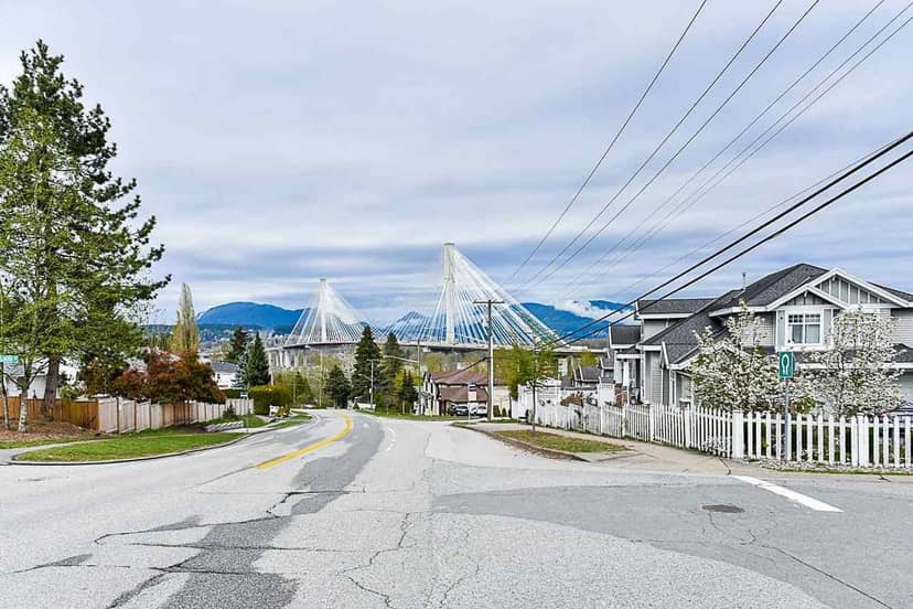 11372 SURREY ROAD, Surrey