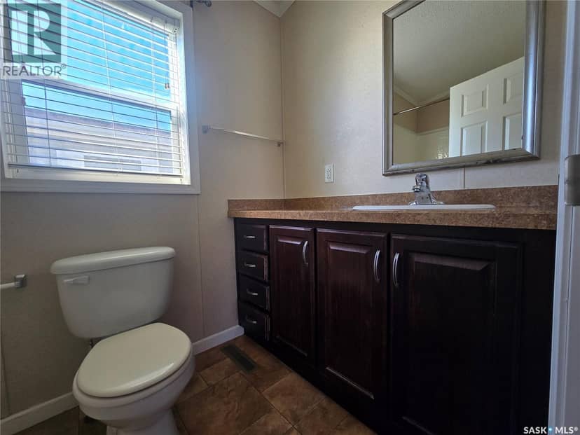 210 Brownlee Street — photo 10 of 20