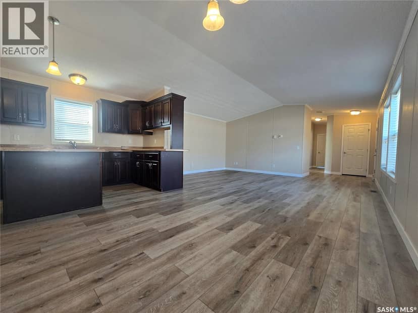 210 Brownlee Street, Weyburn, photo 7