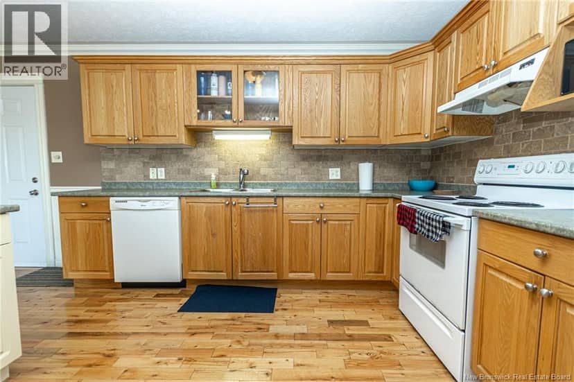 185 Reynolds Street Unit# 33 — photo 10 of 25