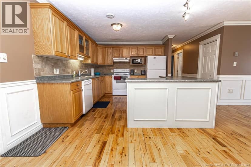 185 Reynolds Street Unit# 33 — photo 13 of 25