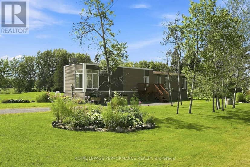 880 Concession 1 Road, Alfred and Plantagenet, photo 3