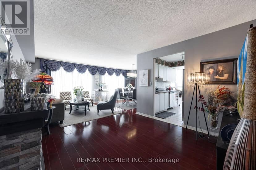 314 - 480 McLevin Avenue — photo 13 of 40