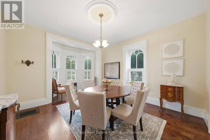 398 Canboro Road — photo 7 of 40