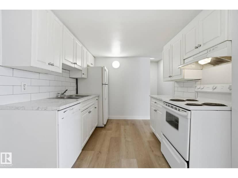 #308 2908 116A AV NW — photo 15 of 40