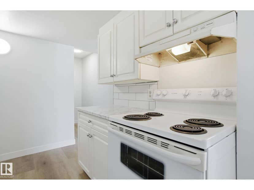 #308 2908 116A AV NW — photo 16 of 40