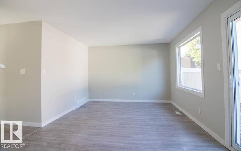 3129 139 AV NW — photo 15 of 40