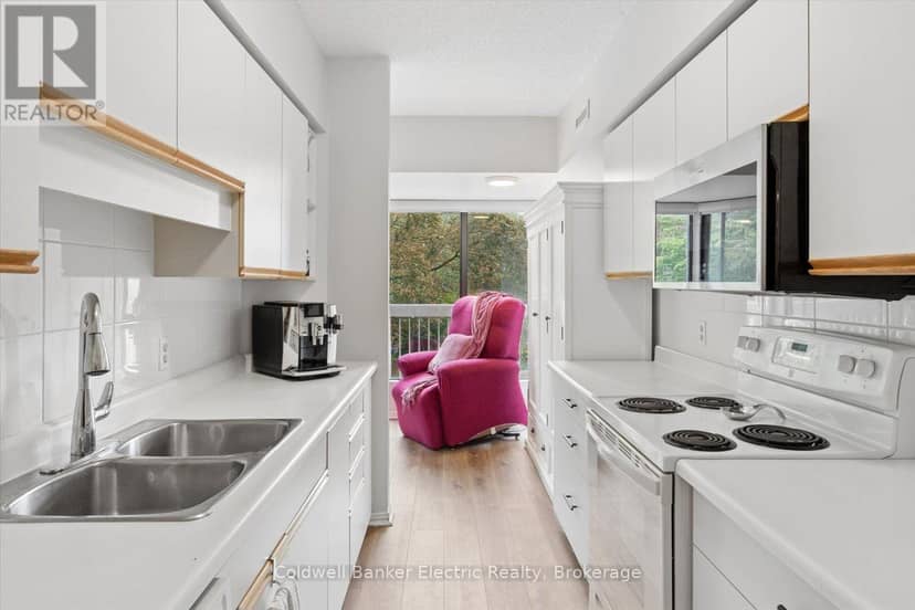 206 - 40 Auburn Street — photo 14 of 40