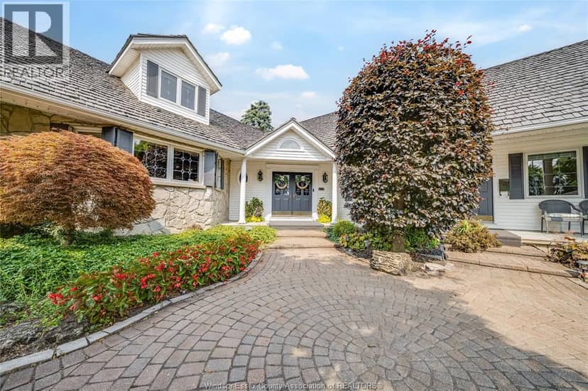 13018 Riverside Drive, Tecumseh, photo 2
