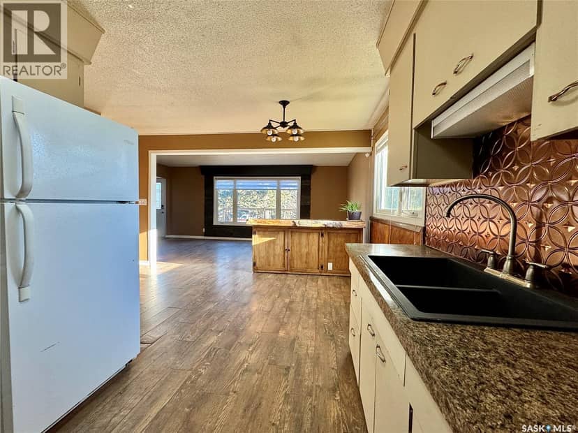 103 Cottonwood CRESCENT — photo 12 of 40