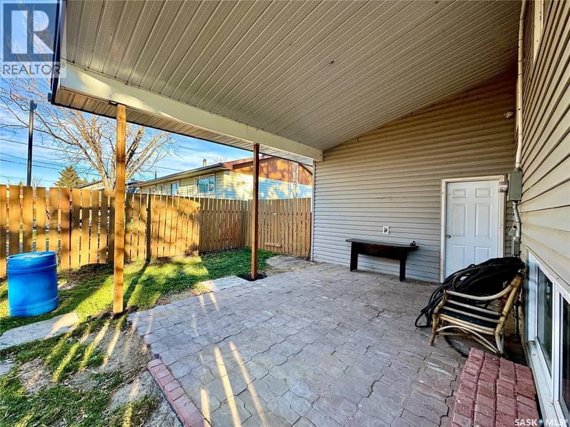 103 Cottonwood CRESCENT — photo 37 of 40