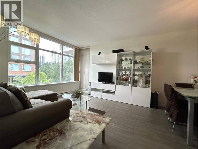 307 3102 WINDSOR GATE, Coquitlam, photo 4