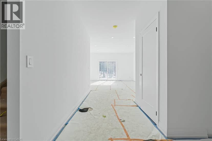 17 JAMES Street — photo 12 of 40
