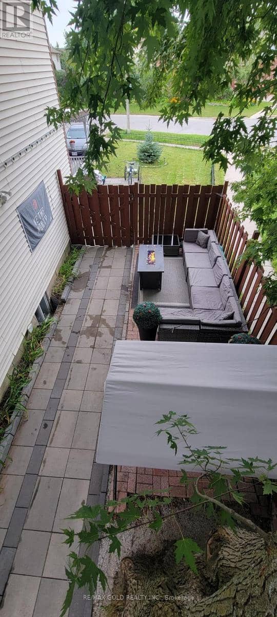 2 Kinzie Lane — photo 22 of 27