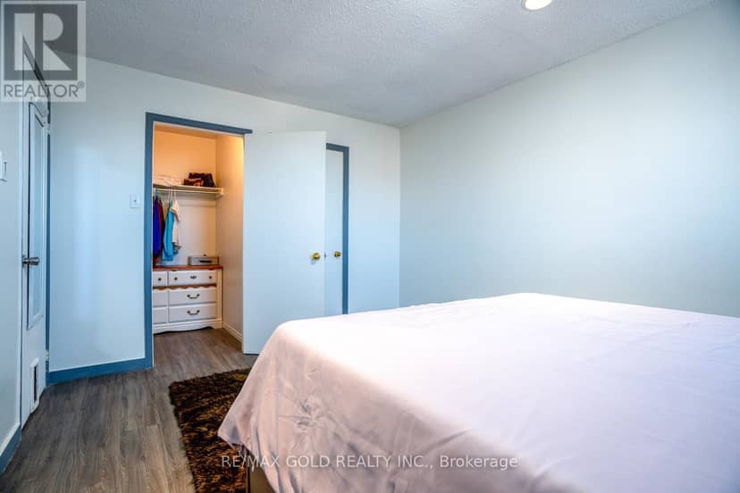 2 Kinzie Lane — photo 12 of 27