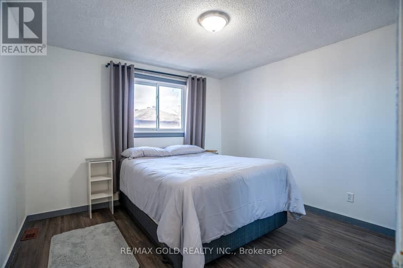 2 Kinzie Lane — photo 13 of 27