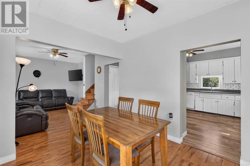 7 MacArthur Drive — photo 19 of 40