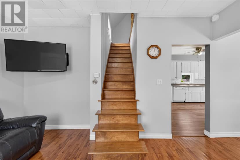 7 MacArthur Drive — photo 24 of 40