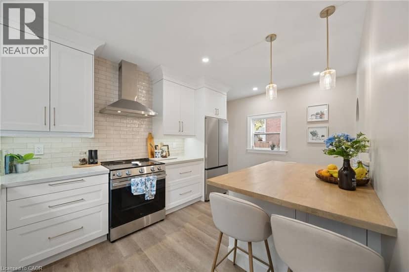 80 SARAH Street — photo 13 of 39
