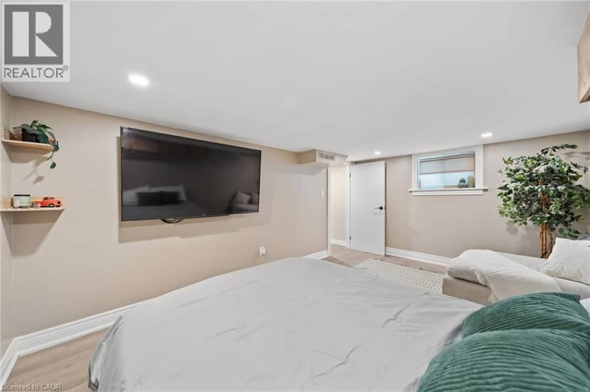 80 SARAH Street — photo 31 of 39